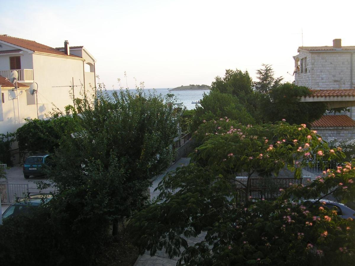 Bugenvila Rogoznica (Sibenik-Knin)