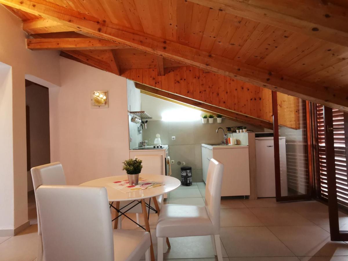 Bugenvila Rogoznica (Sibenik-Knin)