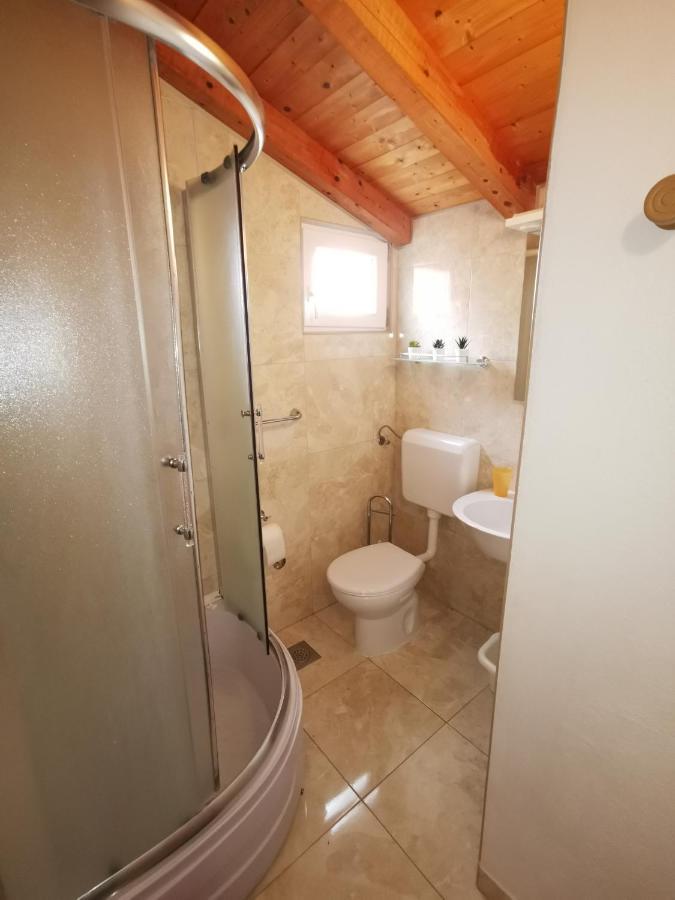 Bugenvila * Rogoznica (Sibenik-Knin)
