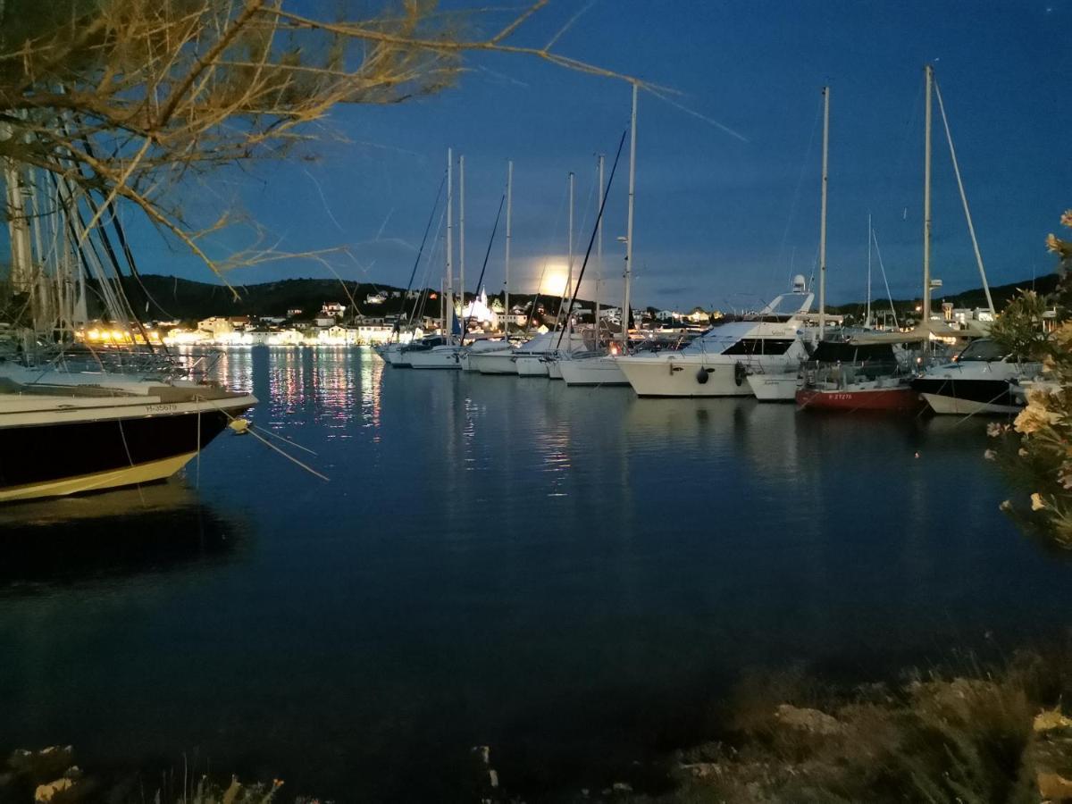 Apartman Bugenvila *